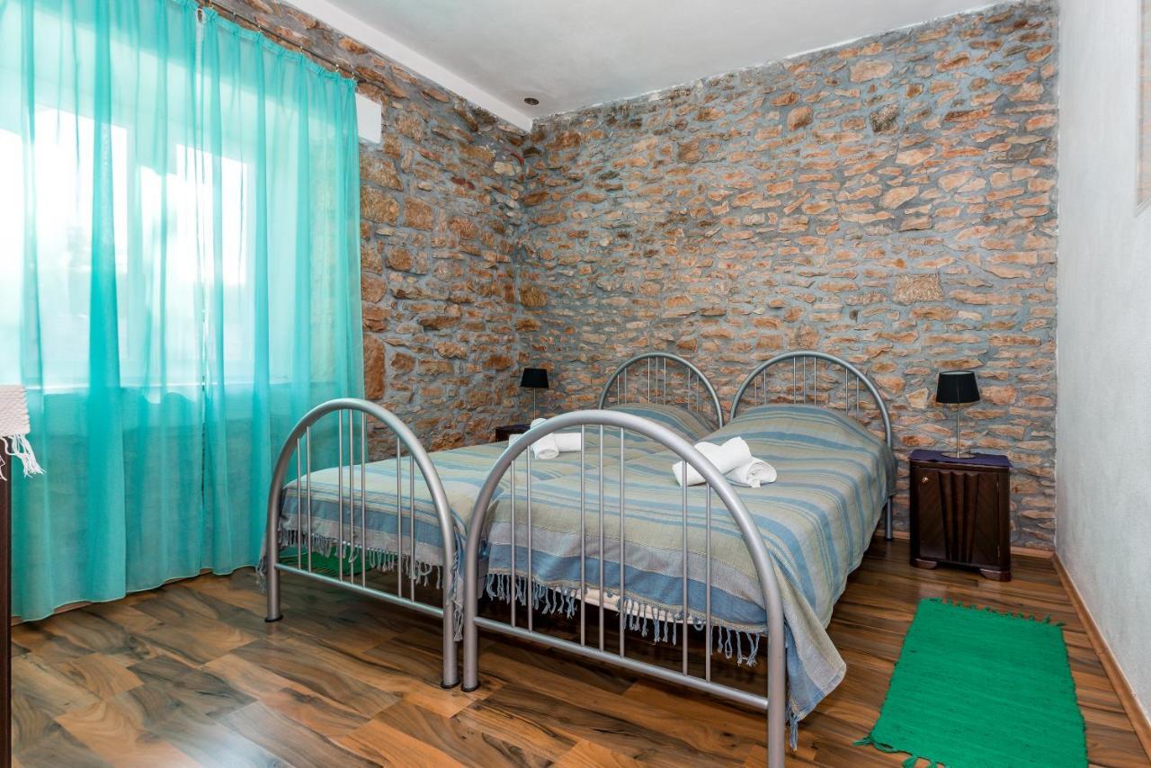 Rural House Gluic Villa Bogatic Ngoại thất bức ảnh